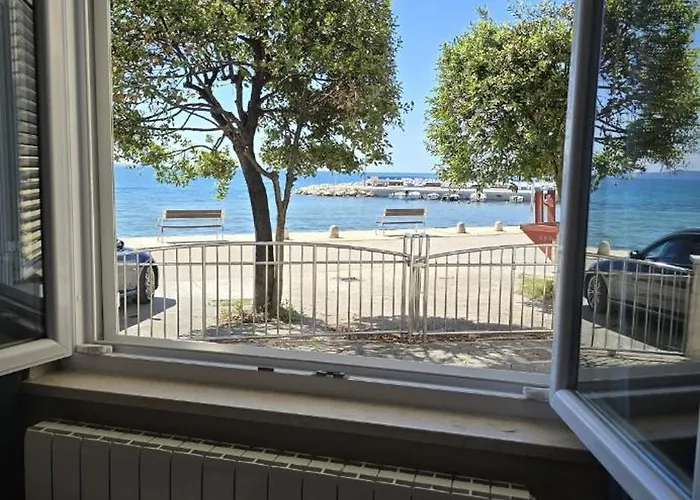 Seaside Apartments Petrcane