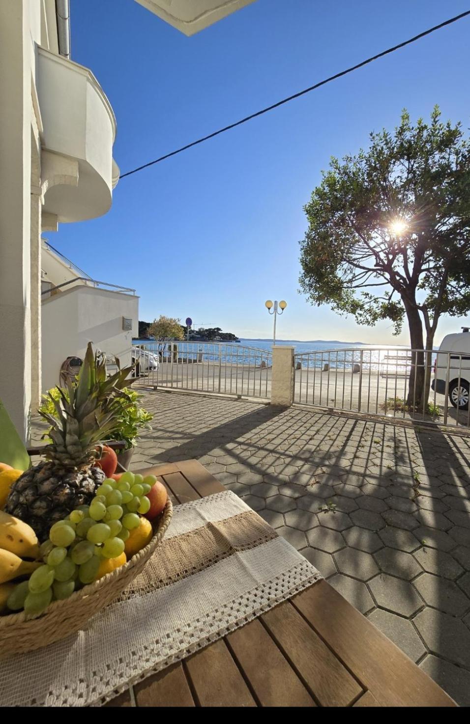 Seaside Apartment *